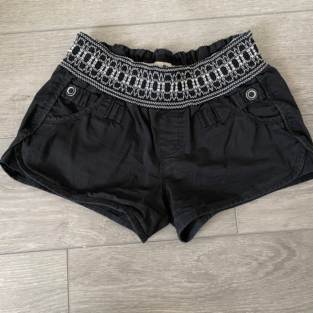 Comfy Black Shorts Size 7